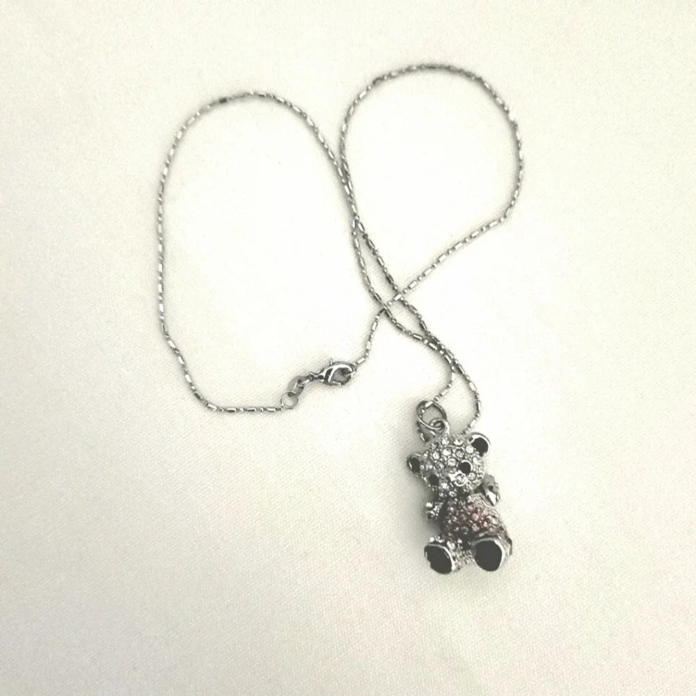 Silver-toned Chrystal/Rhinestone Teddy Bear Pendant Necklace With Movable Head S